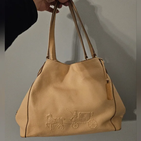 Coach Edie Shoulder Bag 39 With Horse And Carriage - Picture 1 of 9